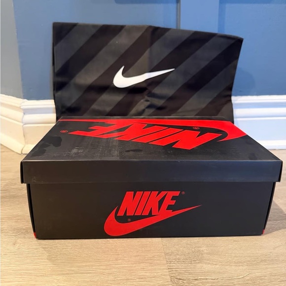 Air Jordan 1 Retro High OG 'Shadow' 2018 size 9 - Picture 3 of 8